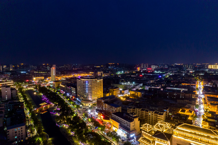 河南许昌曹魏古城夜景航拍摄影图