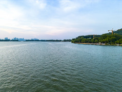 湖面日落晚霞夕阳湖北武汉