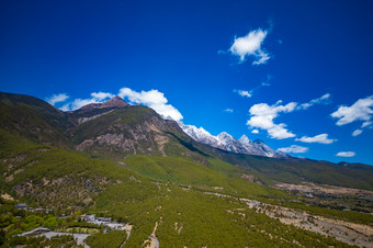 云南丽江玉龙雪山山脚风景航拍摄影图