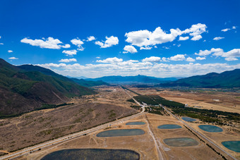 云南丽江<strong>玉龙雪山</strong>山脚风景航拍摄影图