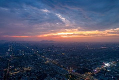 苏州夜幕降临日落晚霞夕阳火烧云航拍摄影图