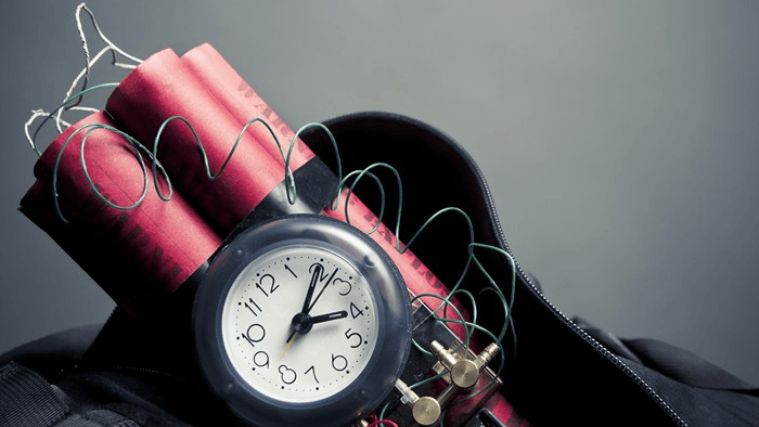 危险时刻紧张感的放克风格背景音乐