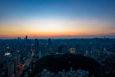 贵州贵阳城市夜幕降临晚霞航拍摄影图