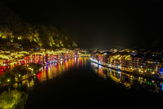 贵州黔东南镇远古镇少数民族建筑夜景灯光航拍摄影图