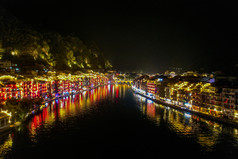 贵州黔东南镇远古镇少数民族建筑夜景灯光航拍摄影图
