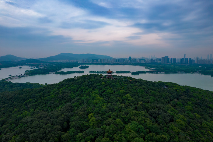 江苏无锡无锡太湖鼋头渚风景区航拍图