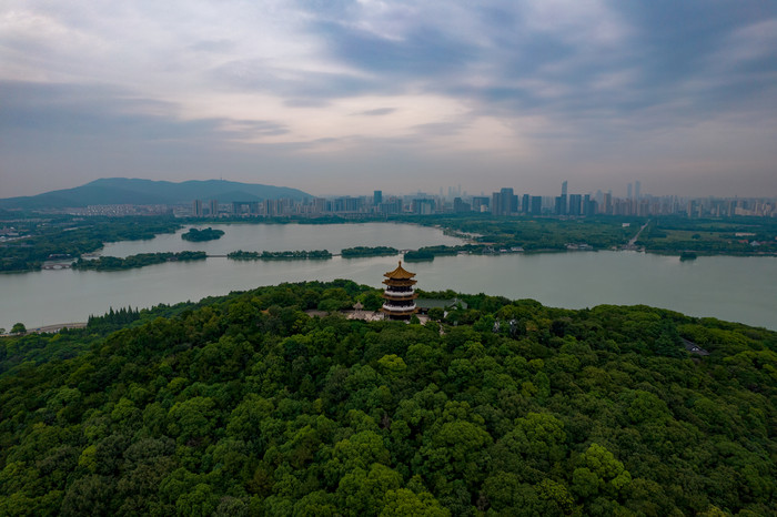 江苏无锡无锡太湖鼋头渚风景区航拍图