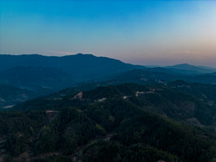 南方丘陵地貌山川风景航拍摄影图