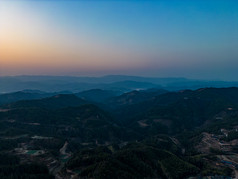 南方丘陵地貌山川风景航拍摄影图