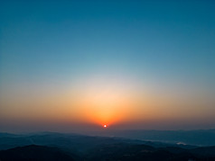 南方丘陵地貌山川风景航拍摄影图