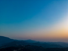 南方丘陵地貌山川风景航拍摄影图