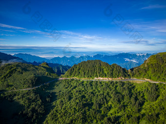 祖国大好河山湖北神农架5A景区航拍摄影图