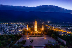 云南大理三塔寺夜景航拍