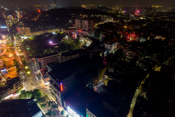 广东阳江百利广场夜景灯光航拍摄影图