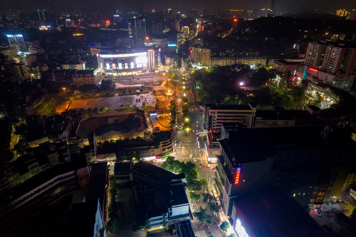 广东阳江百利广场夜景灯光航拍摄影图