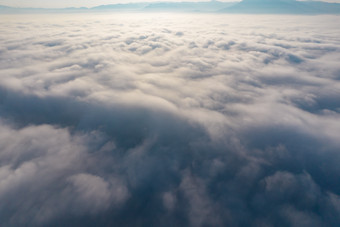 云层云海<strong>云雾缭绕</strong>航拍摄影图