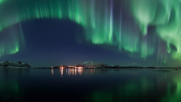 紧张抒情激昂纯音乐