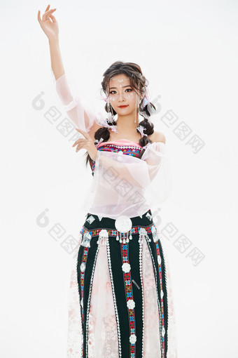 身穿<strong>中国</strong>少数民族哈尼族服饰的亚洲女性