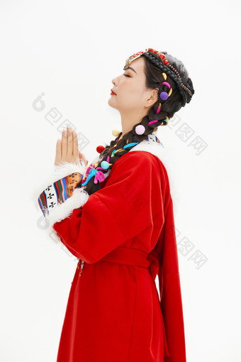 身穿藏族服饰的亚洲女性