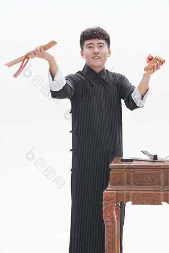 中国传统曲艺竹板书表演艺术形象