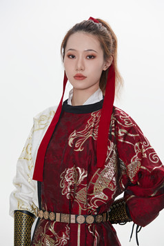 身穿武侠古风汉服英气十足的亚洲美女