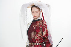 身穿武侠古风汉服英气十足的亚洲美女