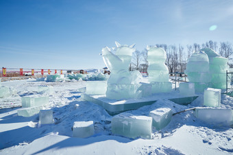 张家口沽源县天鹅湖景区冰雕雕刻现场