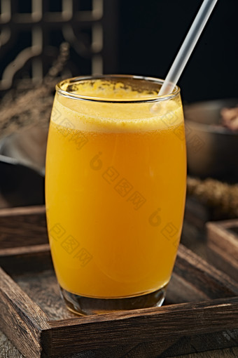 美味<strong>鲜榨</strong>柳橙汁