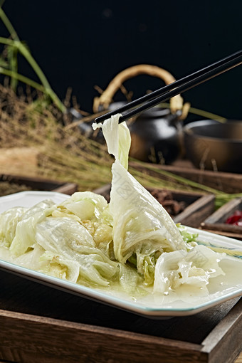 港式茶餐鲜鸡汤煮手撕生菜