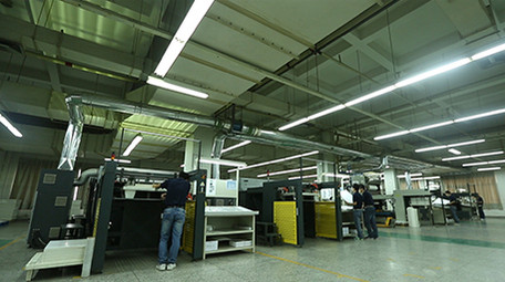 高清实拍印刷厂车间工作设备