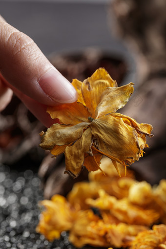 香气芬芳的沽源特产金莲花茶