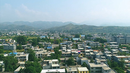 航拍中国山区<strong>乡村</strong>农村小镇实拍视频素材