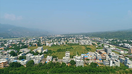 航拍中国山区<strong>乡村</strong>农村小镇实拍视频素材