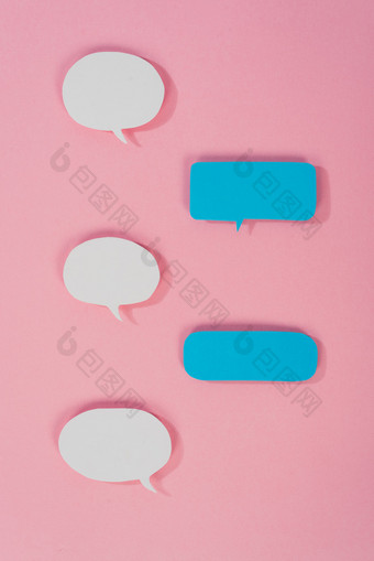 对话聊天框粉色背景