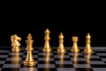 国际象棋金色棋子图片