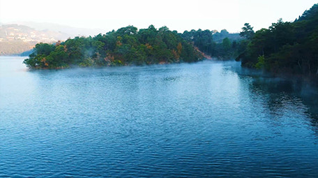 航拍震撼4K美丽自然山川湖泊视频素材