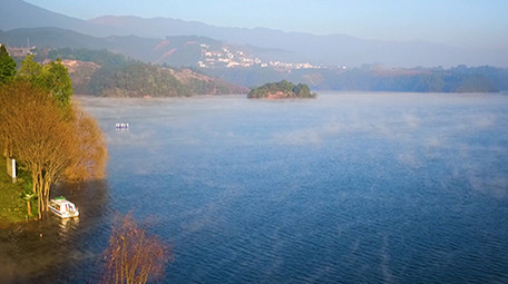 航拍震撼4K美丽自然山川湖泊视频素材