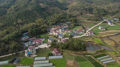 大气 乡村生活山脚下的小村庄