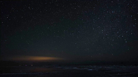 赛里木湖乌伦古湖日出日落星空全包括