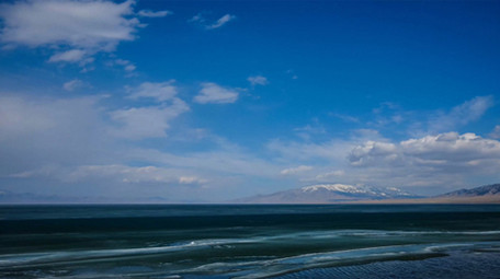 赛里木湖乌伦古湖日出日落星空全包括