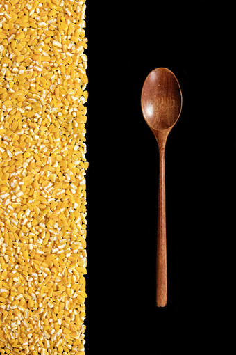 玉米碴勺子创意珍惜<strong>粮食</strong>图片