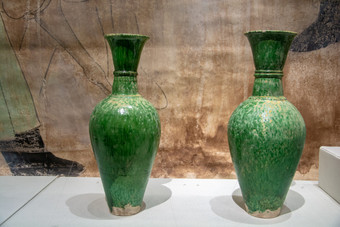 辽代绿釉陶瓶
