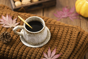 咖啡围巾温暖文艺秋天背景