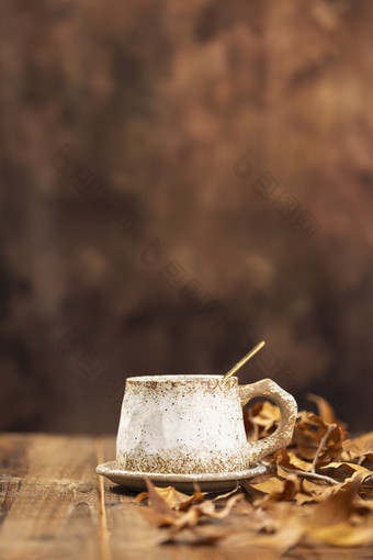 一杯咖啡秋天温暖文艺图片