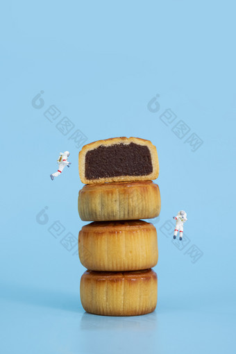 太空人微缩创意月饼美食