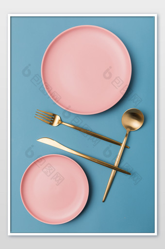 西餐餐具盘子创意摆拍图片