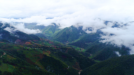 航拍大山云海4K视频