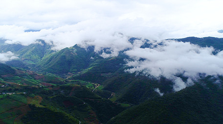 航拍大山云海4K视频