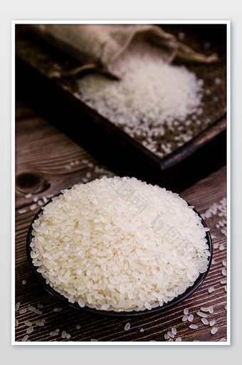 大米竖版拍摄粮食水稻图片