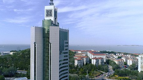 超美的航拍烟台公路大厦